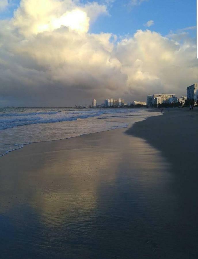 Beach Front Apt 4 At Isla Verde Tower San Juan Exterior foto